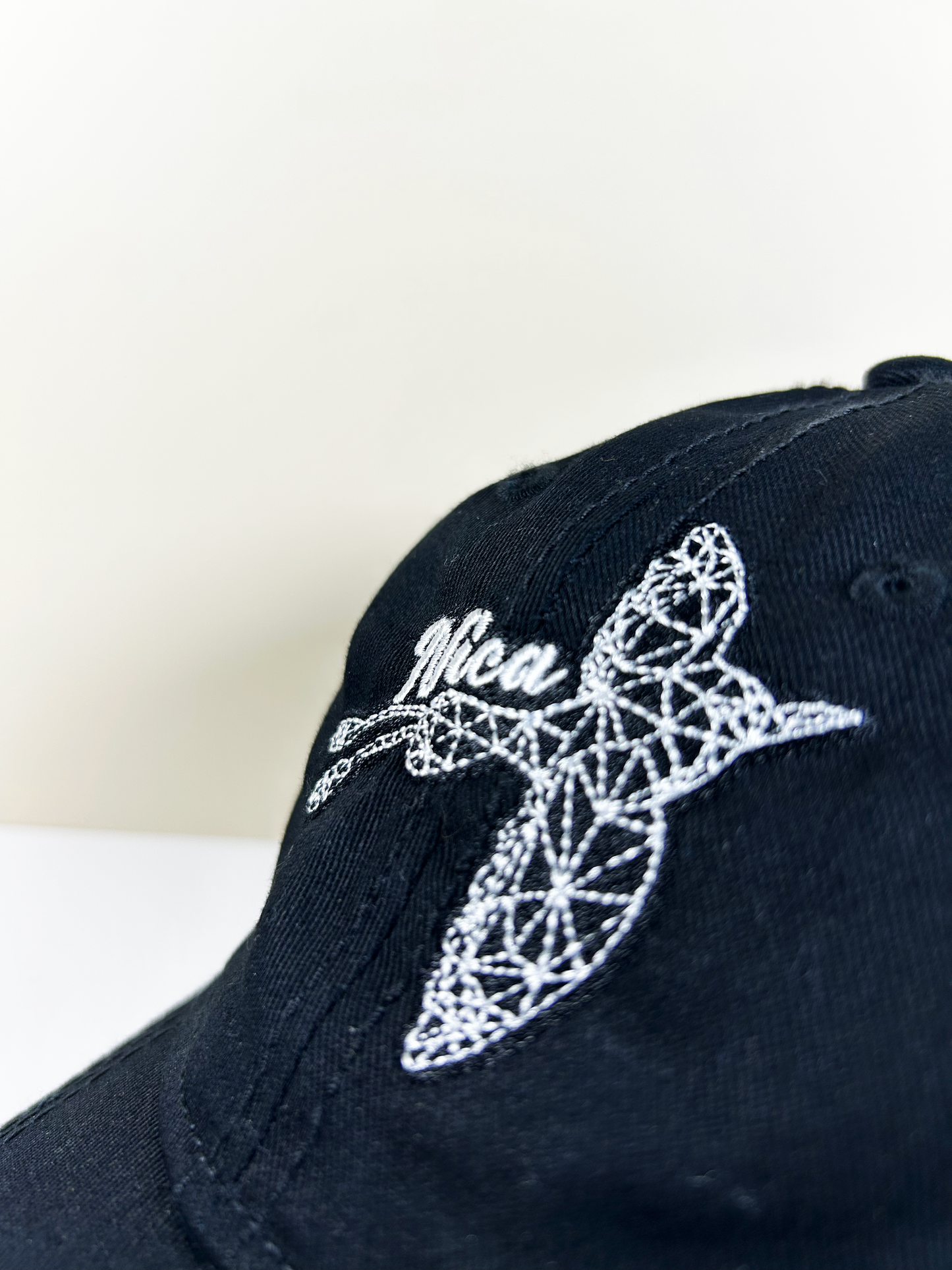 Gorra Bordada Guardabarranco Geométrico